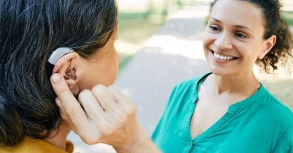 چگونه عمر سمعک خودرا دوبرابر کنیم؟ چگونه عمر سمعک خودرا دوبرابر کنیم؟